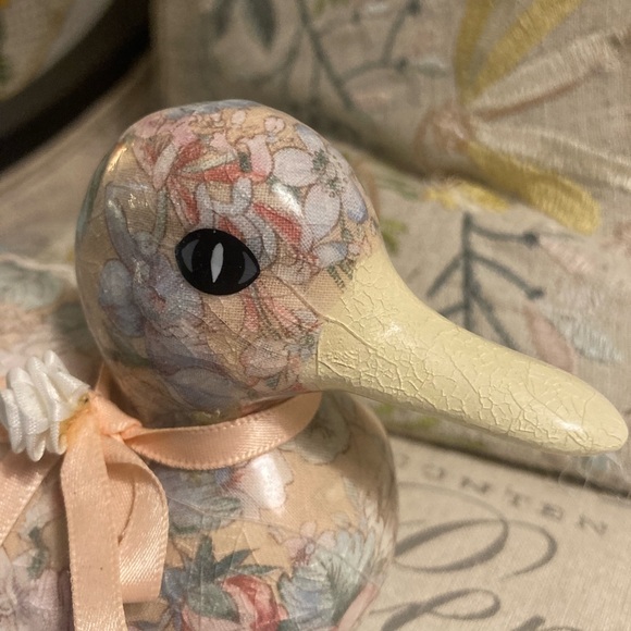 Vintage Floral Pattern Duck - Picture 3 of 6